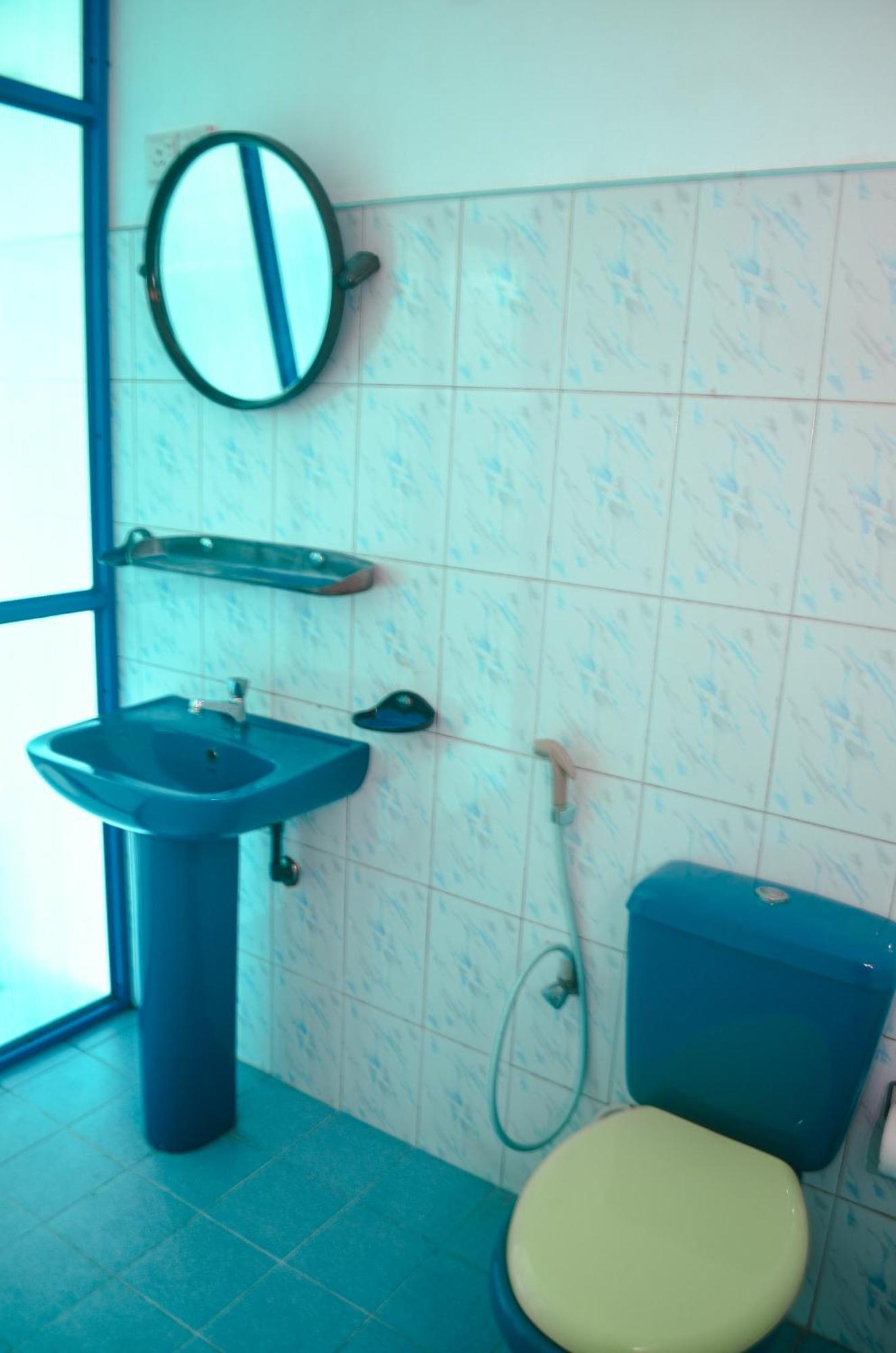 Glow Accommadation Тангале Екстериор снимка