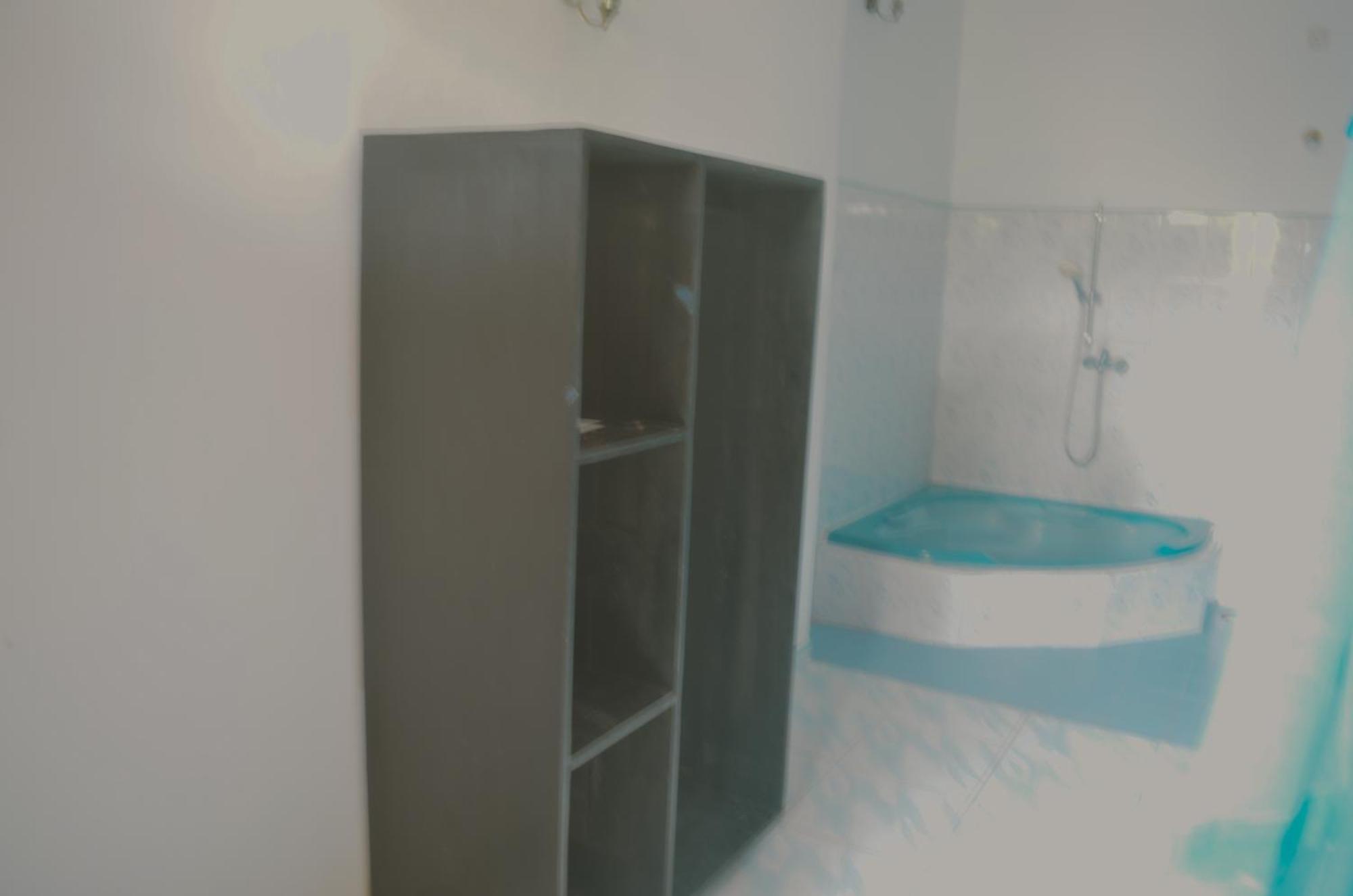 Glow Accommadation Тангале Екстериор снимка